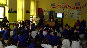 Progetto riciclo Affi scuola primaria lezione in classe